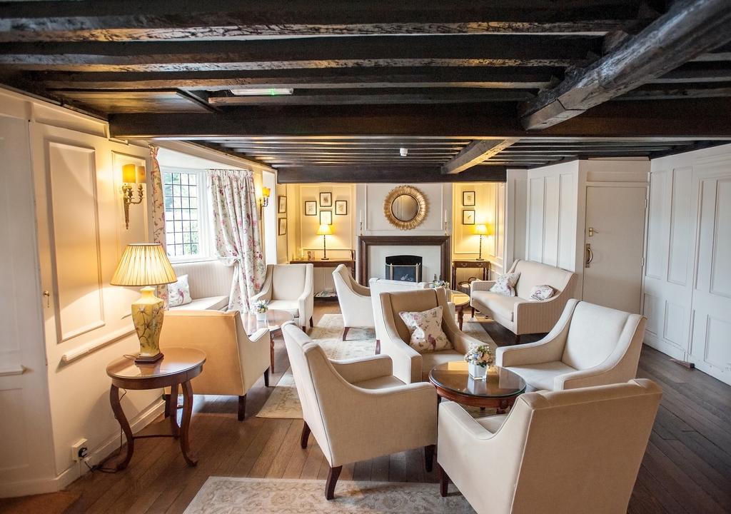 Findon Manor Hotel Экстерьер фото